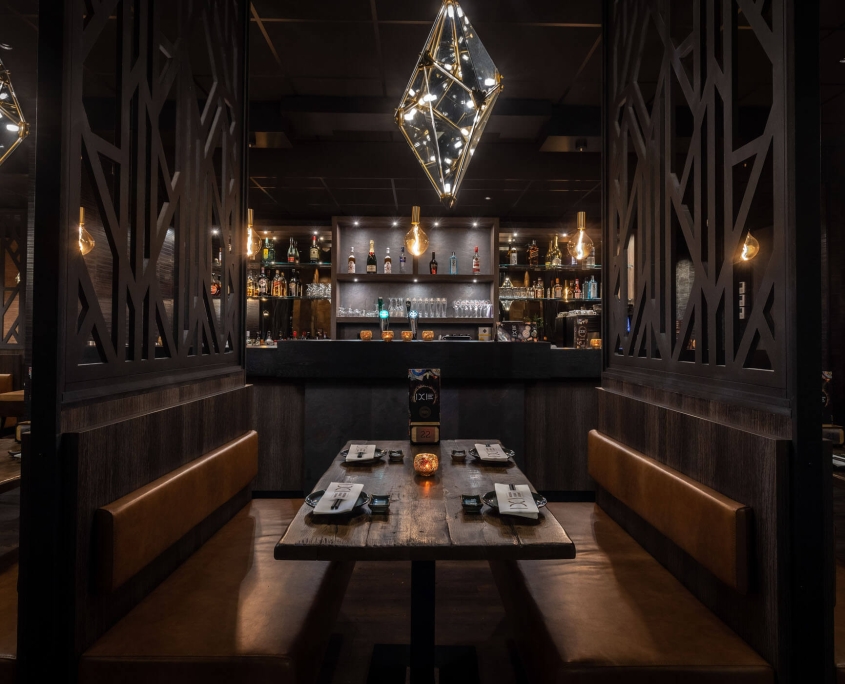 Ixi Restaurant Bar Beste Sushi van Utrecht, Geniet van een toegankelijk All You Can Taste diner van 2,5 uur, waarbij je onbeperkt kunt kiezen uit meer dan 130 gerechten. Van klassieke en moderne sushi en sashimi tot Aziatische fusion, warme gerechten en diverse grill-specialiteiten: IXI de ideale plek voor een gezellig diner met familie en vrienden, een verjaardag of bedrijfsuitje in Utrecht.